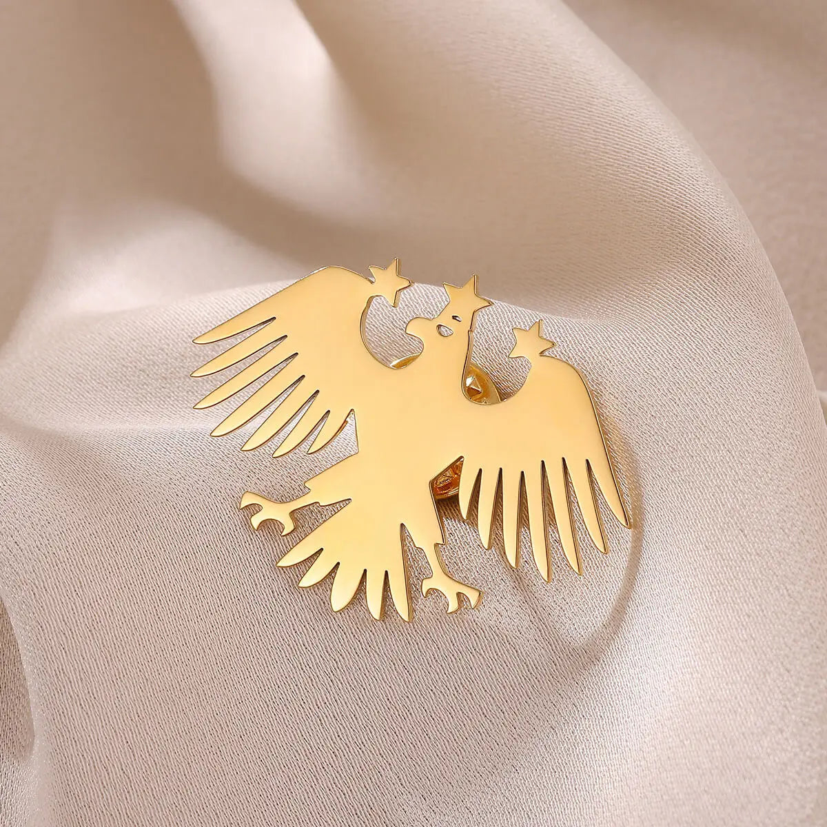 Elegante Adler-Brosche in Gold
