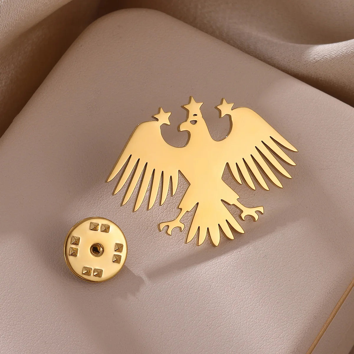 Elegante Adler-Brosche in Gold
